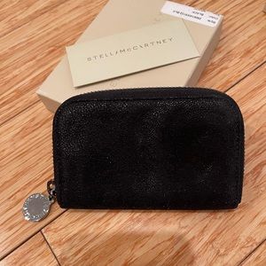 STELLA MCCARTNEY ZIP AROUND CARD /CASH/COIN HOLDER. Silver logo pull. Black.